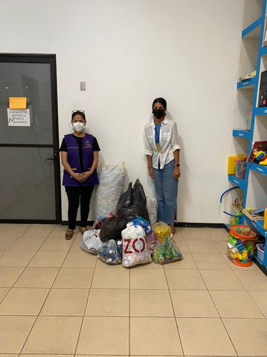 Donación de tapitas de plástico para niños con cáncer infantil a Miranda Fundación A. C.