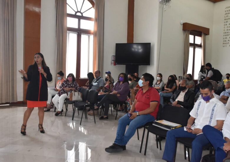 DIF Córdoba Trabaja con Gobierno del Estado para erradicar la violencia contra las mujeres.