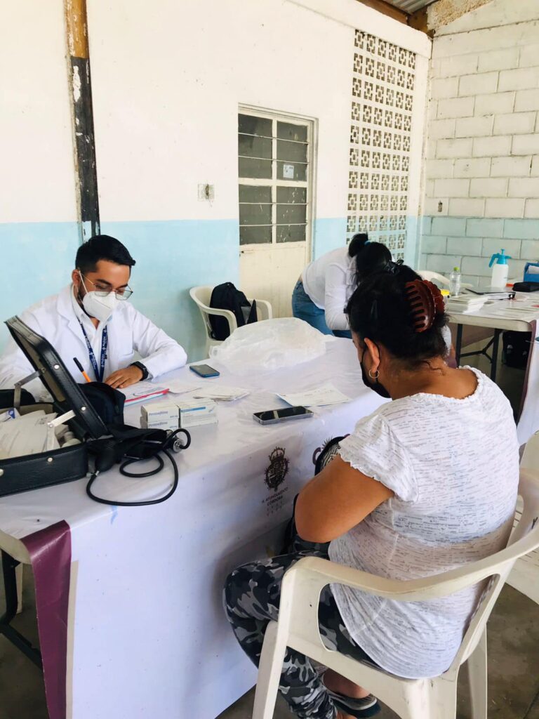 En DIF Córdoba atendemos a la población vulnerable con la Brigada”Atendiendo con Amor a la Familia”