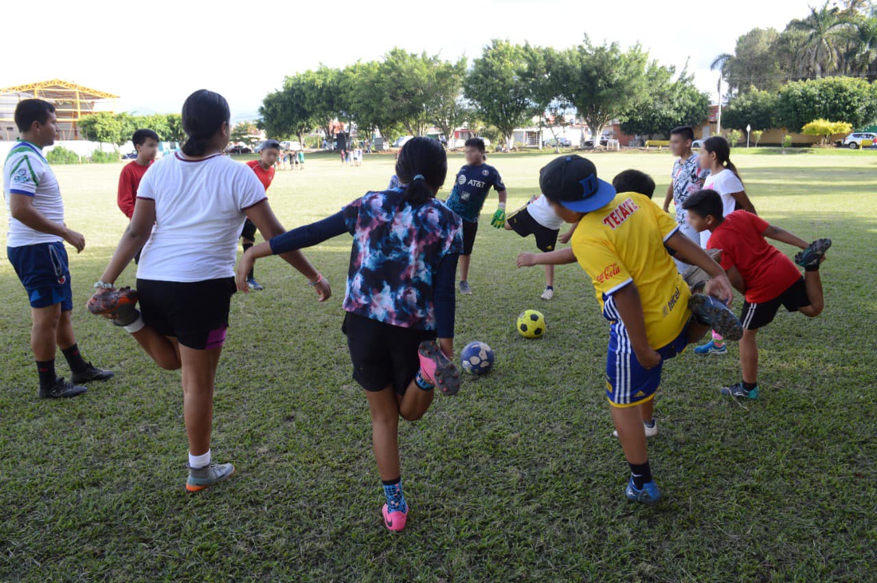 DIF da inicio a la Escuela de Fútbol “De Corazón al Deporte” en las Comunidades Rurales.
