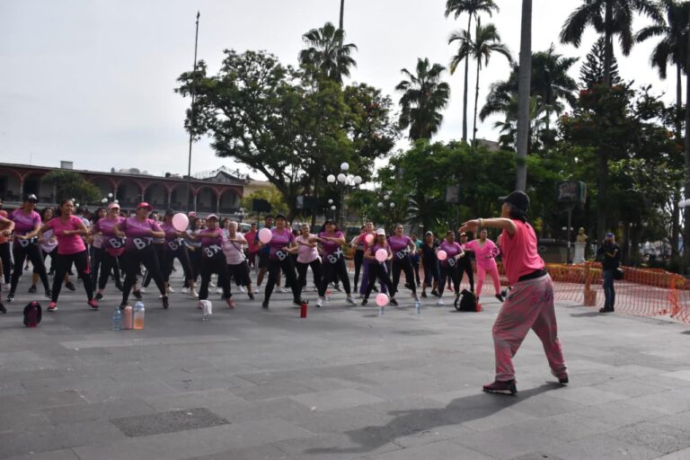 evento Zumbatón, “Yo Actúo Contra el Cáncer de Mama”