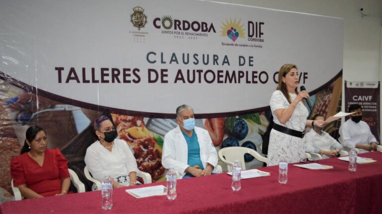 DIF Córdoba realiza la 2da “Clausura de Talleres para el Autoempleo”