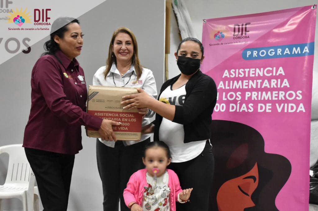 Entrega DIF Córdoba apoyos del programa Asistencia Social Alimentaria en los Primeros 1000 Días de Vida.