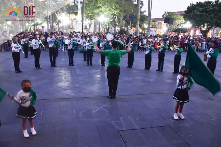 ¡ La amistad une las bandas !