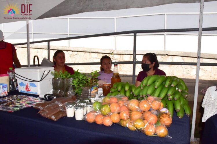 Se lleva a cabo segunda edición del mercado “Emprendiendo con el Corazón”