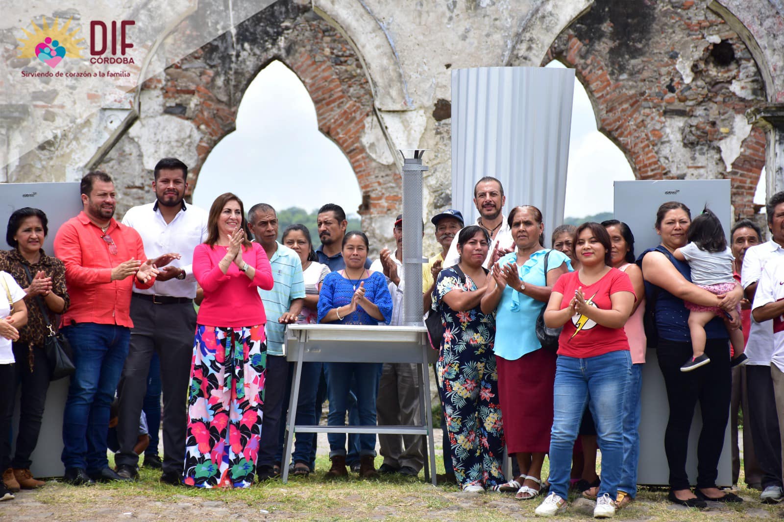 ENTREGA DIF CÓRDOBA APOYOS DEL PROGRAMA “DESARROLLO A LA VIVIENDA Y LA COMUNIDAD 2023”