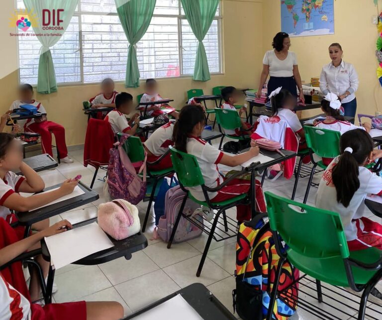 Brindamos plática de prevención de violencia a niñas en escuela primaria.