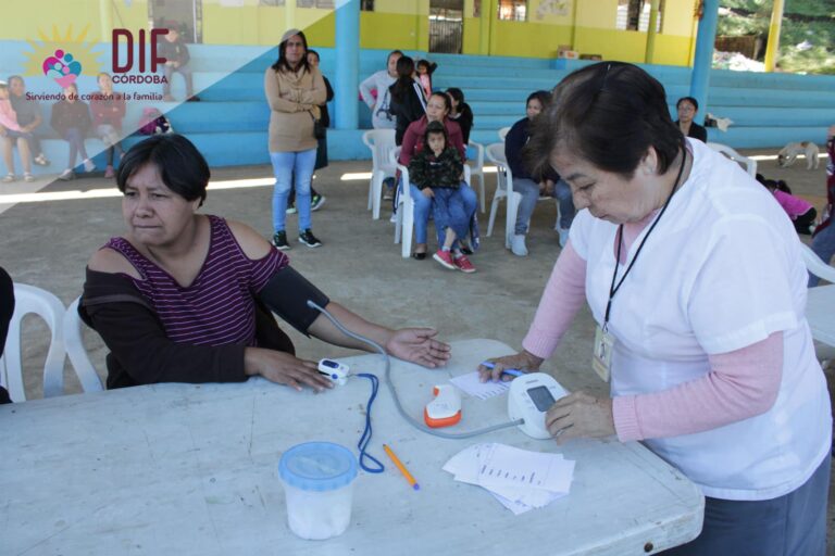 Continúa el recorrido de la Brigada “Atendiendo con Amor a la familia”, la cual visitó la comunidad de “El Bajio”.