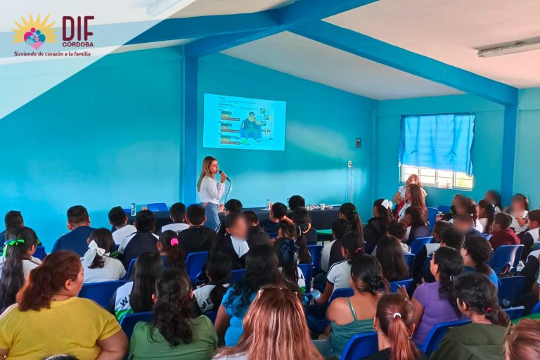 *Llevamos platica de nutrición a la escuela primaria “Wenceslao Victoria Soto”*