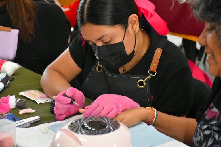 Consiente SMDIF a madres cordobesas con campaña “Mamá ¡Ponte bella!